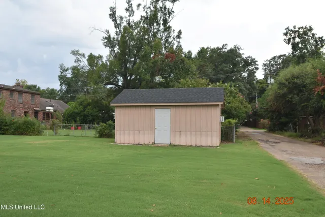 $340,000 | 503 East Park Avenue, Greenwood, MS 38930