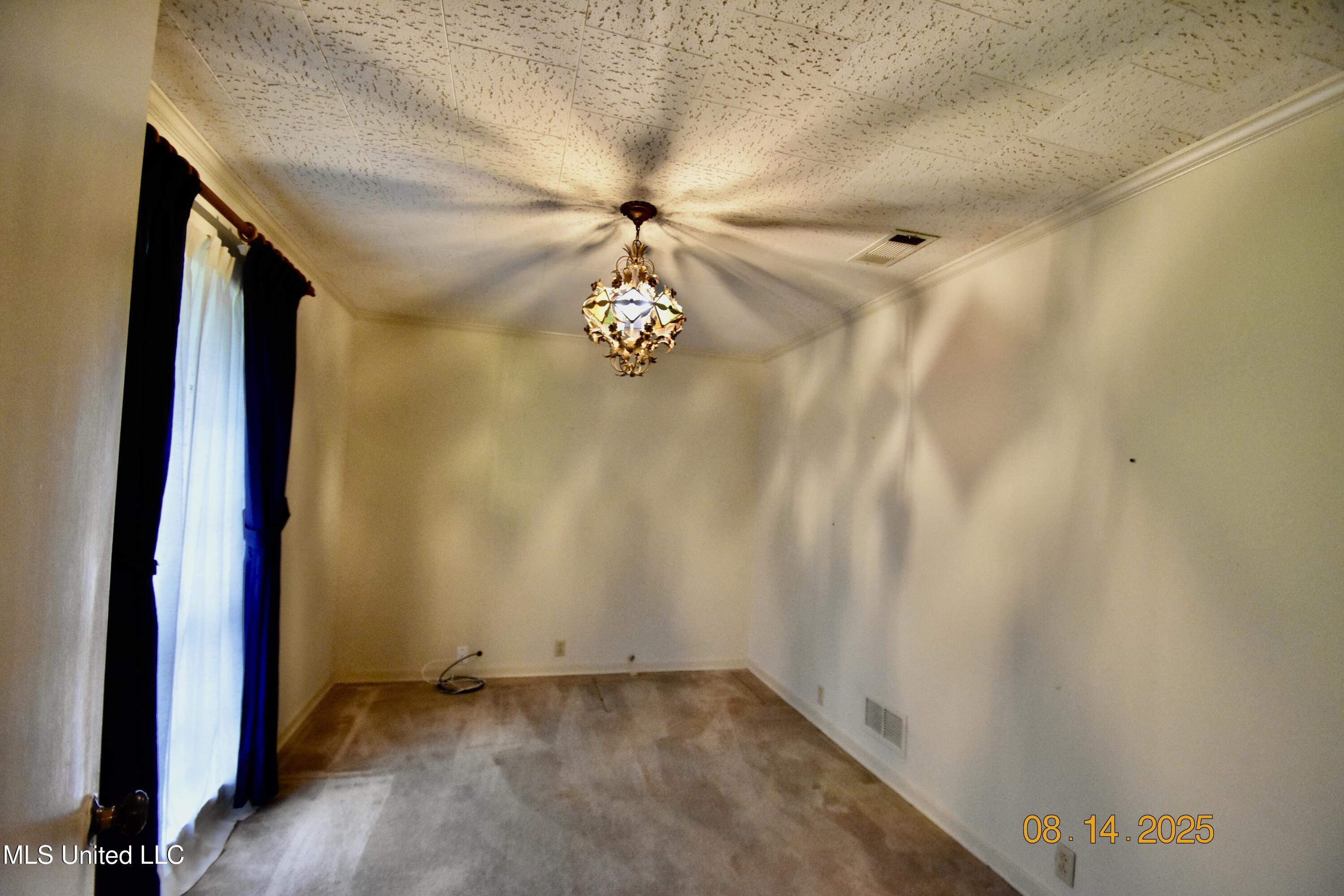 503 East Park Avenue Greenwood, MS 38930 - Photo 6 of 28 DSC_1347