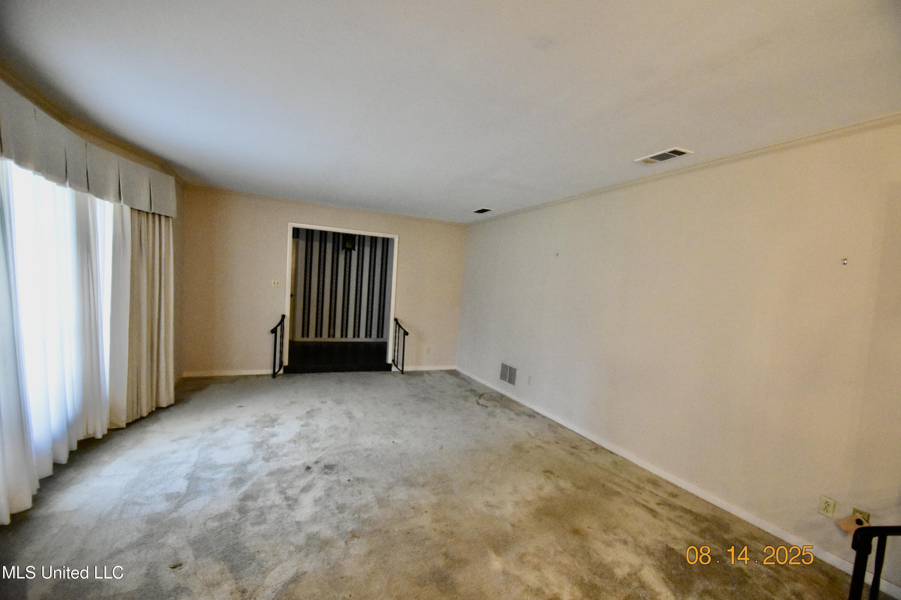 503 East Park Avenue Greenwood, MS 38930 - Photo 8 of 28 DSC_1344