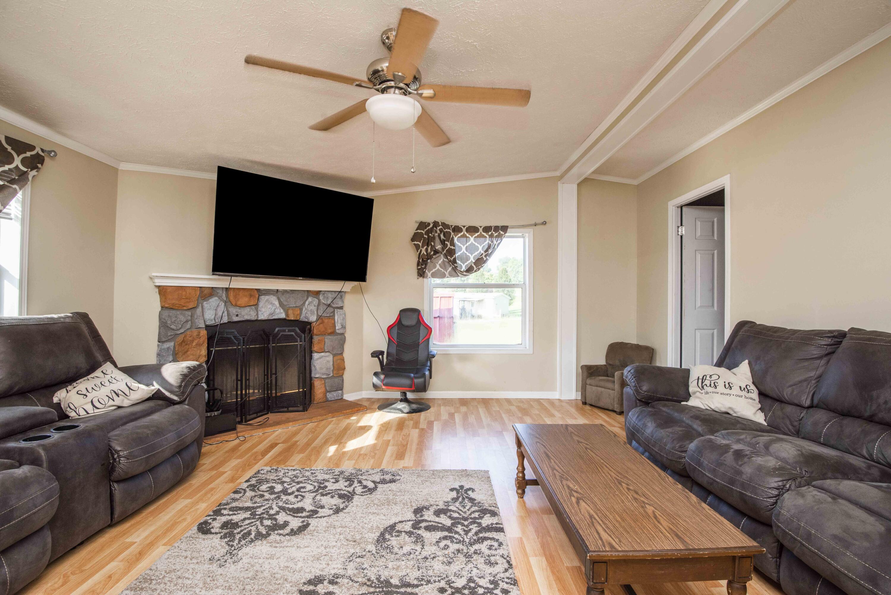 5836 Indian Ridge Road Rutledge, TN 37861 - Photo 20 of 35 living 4_1