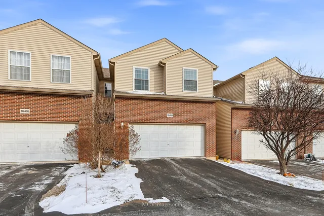 $338,000 | 16414 Willow Walk Drive, Lockport, IL 60441