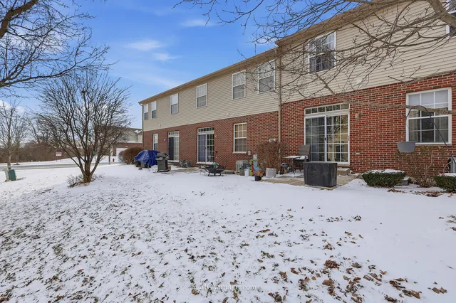 $338,000 | 16414 Willow Walk Drive, Lockport, IL 60441