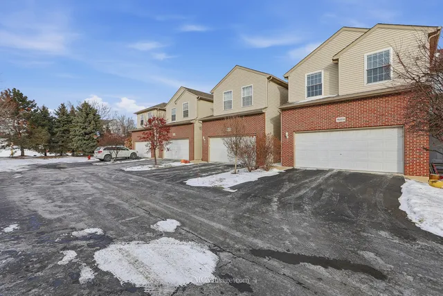 $338,000 | 16414 Willow Walk Drive, Lockport, IL 60441