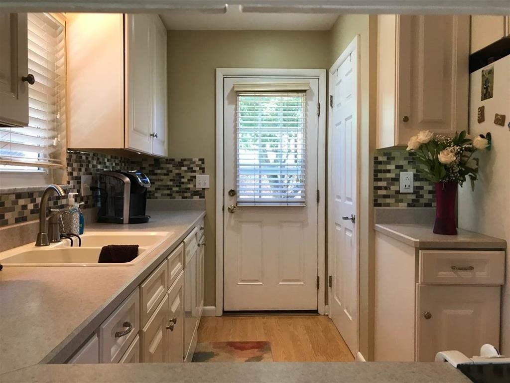9 Hamill Road Huntington, WV 25701 - Photo 5 of 17 Gallery Image 5