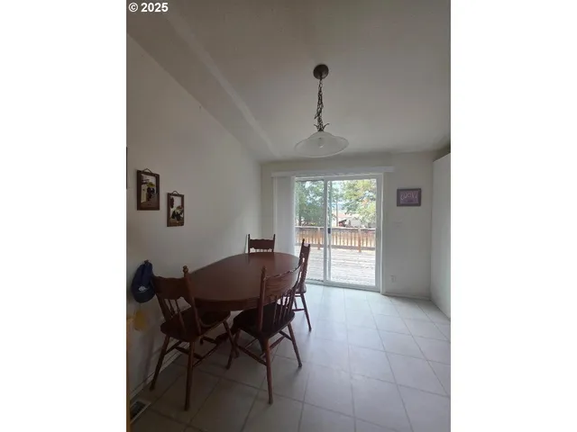 $285,000 | 18 South Appleman Road, Tygh Valley, OR 97063