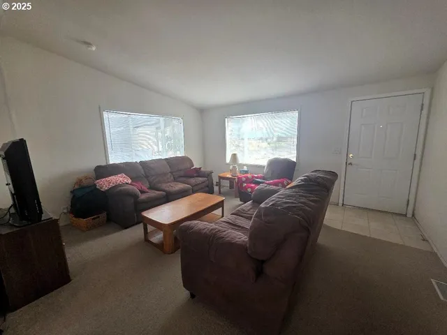 $285,000 | 18 South Appleman Road, Tygh Valley, OR 97063