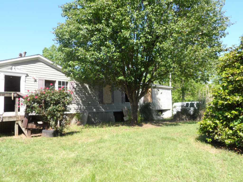 155 Windmont Road Pickens, SC 29671 - Photo 3 of 17