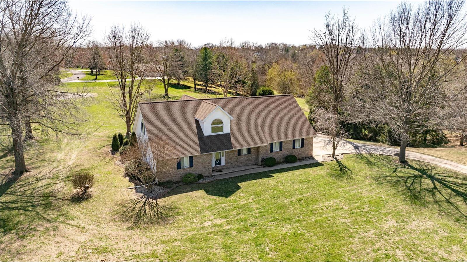 2907 Fox Run Drive Godfrey, IL 62035 - Photo 1 of 65