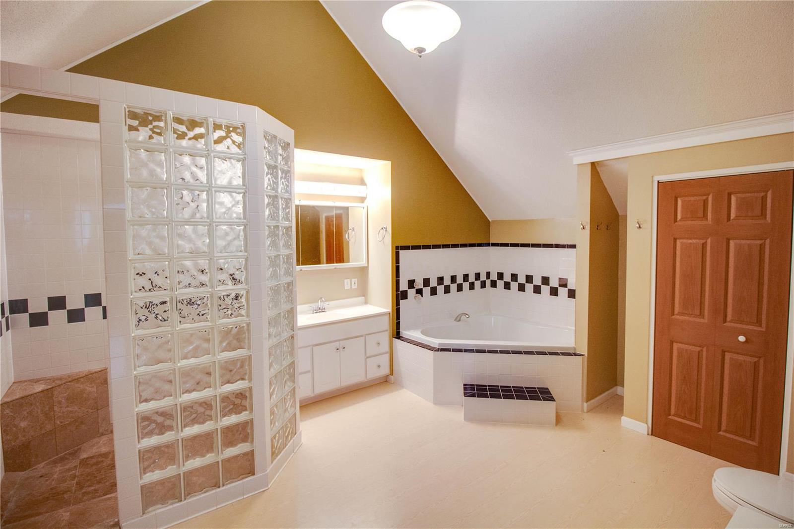 2907 Fox Run Drive Godfrey, IL 62035 - Photo 42 of 65