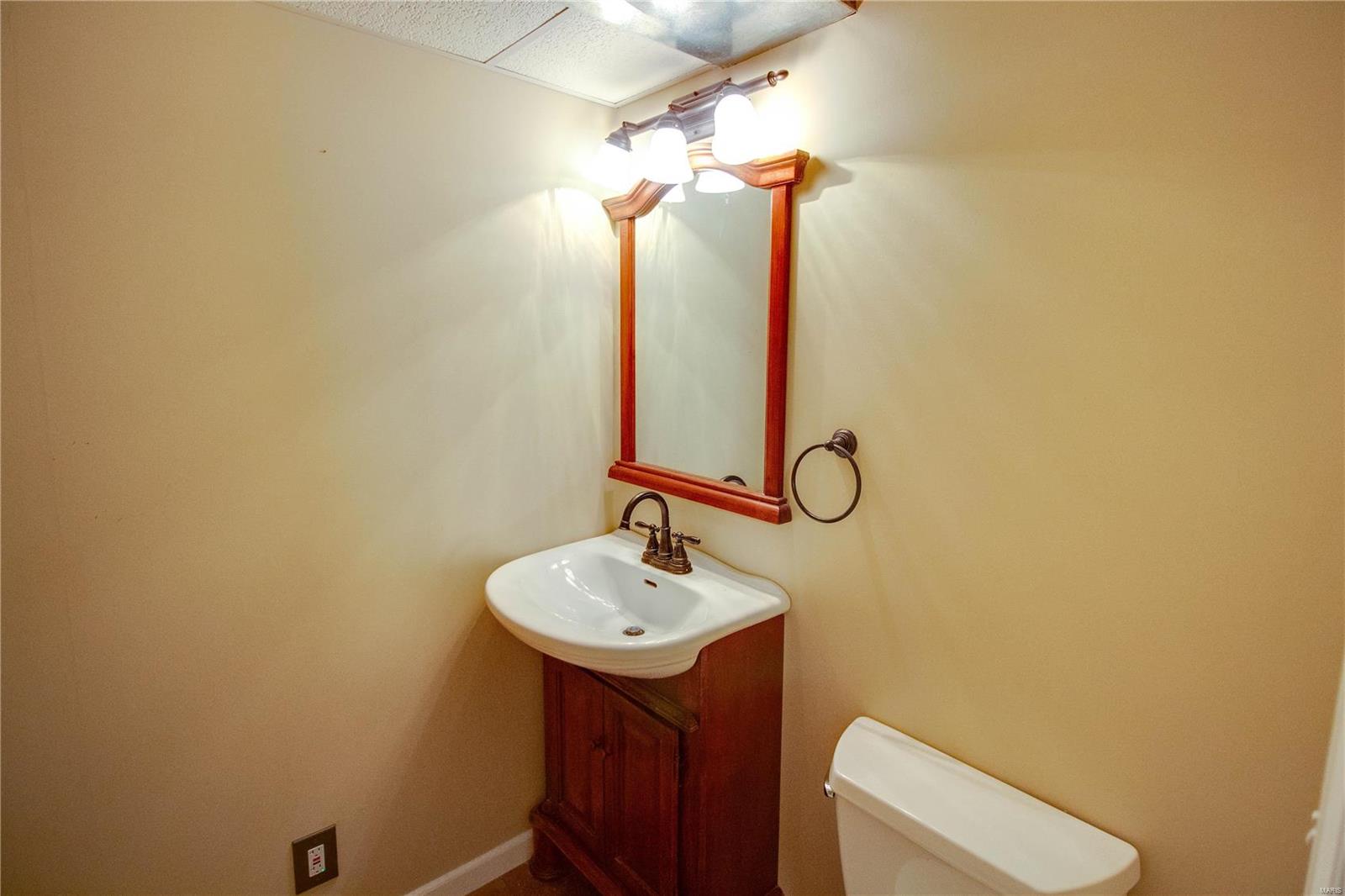 2907 Fox Run Drive Godfrey, IL 62035 - Photo 53 of 65