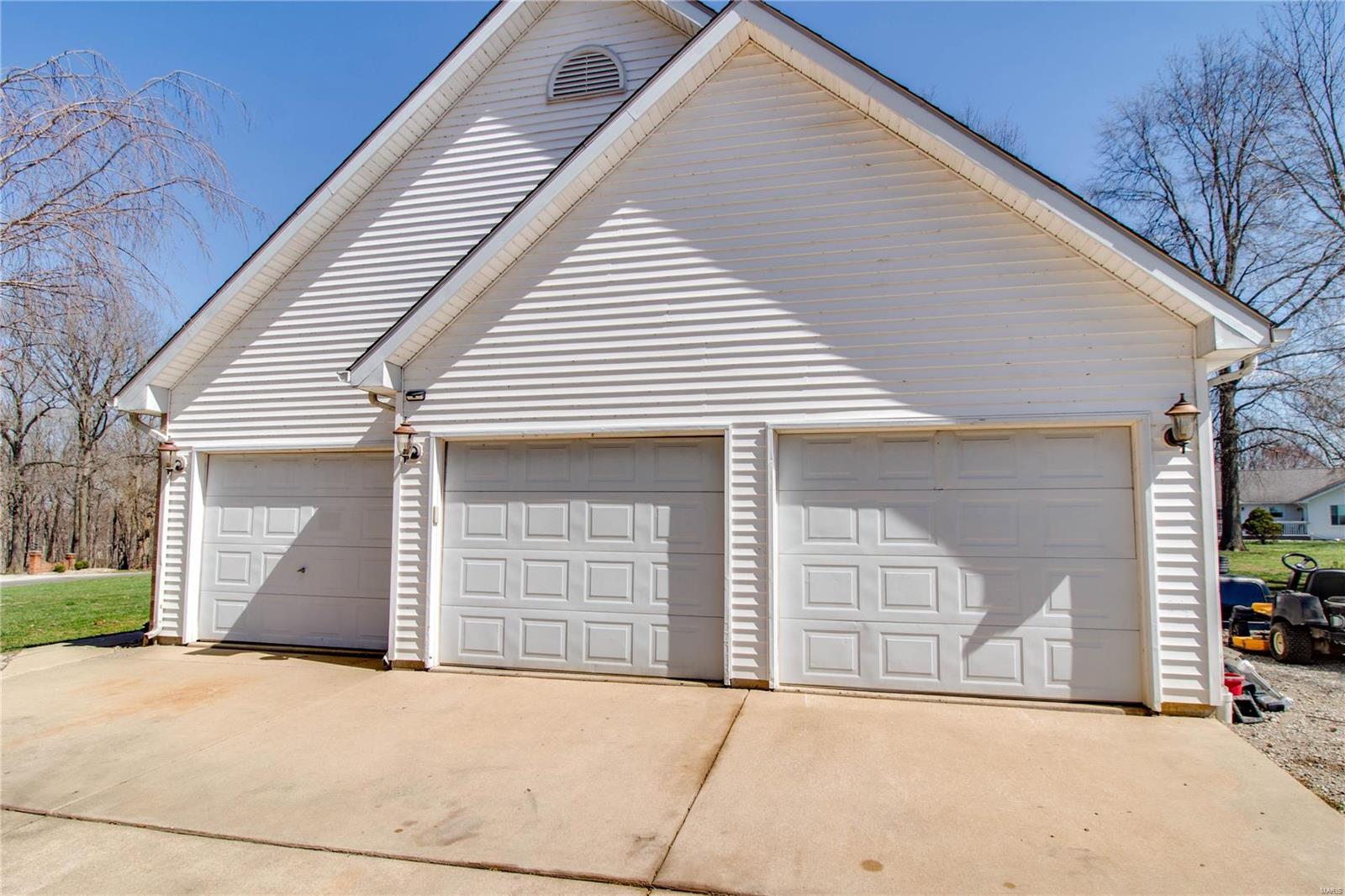 2907 Fox Run Drive Godfrey, IL 62035 - Photo 55 of 65