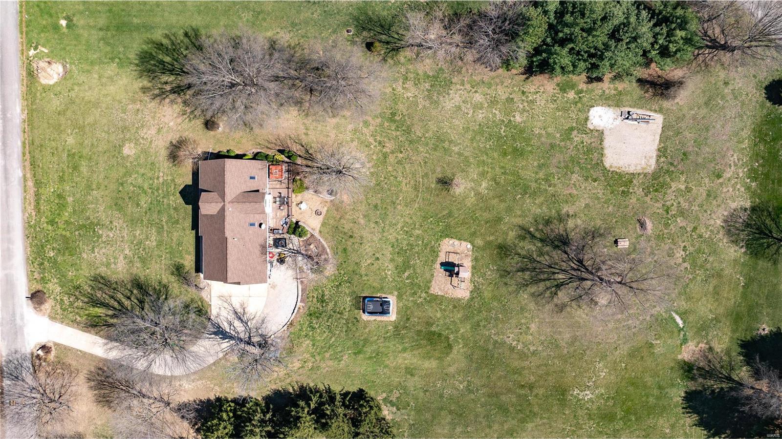 2907 Fox Run Drive Godfrey, IL 62035 - Photo 7 of 65