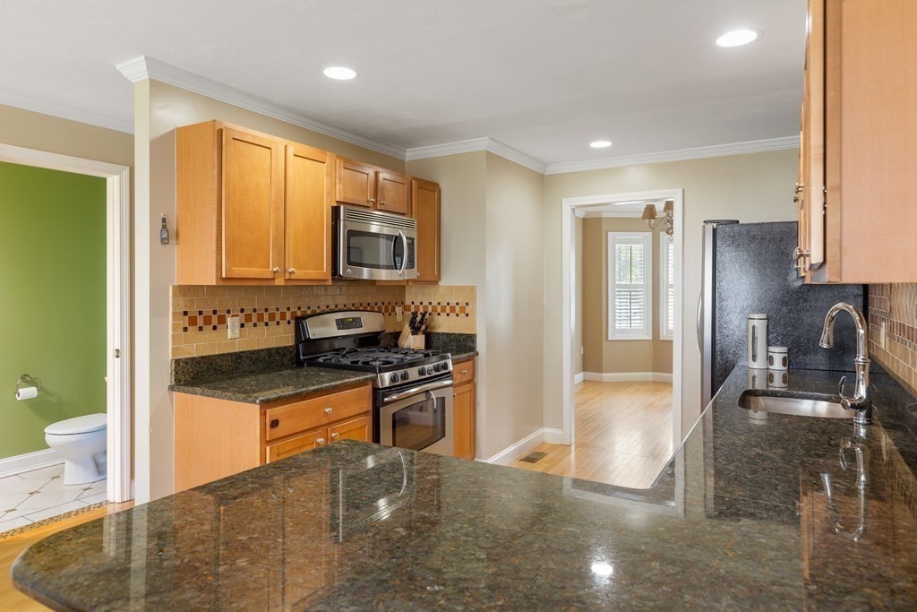 50 Whispering Pine Circle, Unit 50 Worcester, MA 01606 - Photo 3 of 35
