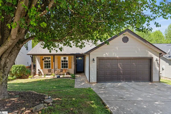 $294,900 | 8 Falcon Ridge Way, Greer, SC 29650
