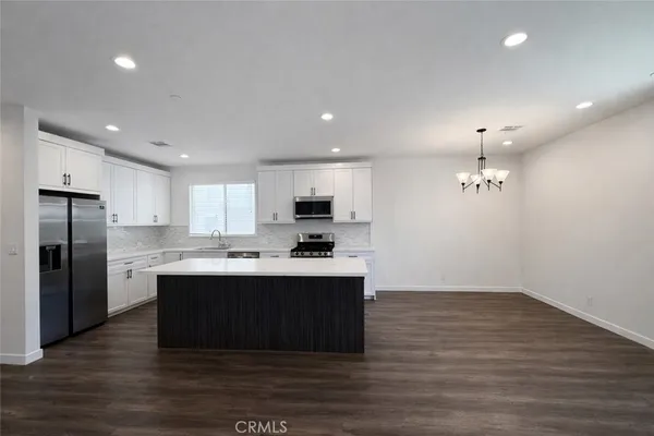 $5,490 | 7105 Dylan Court, Reseda, CA 91335