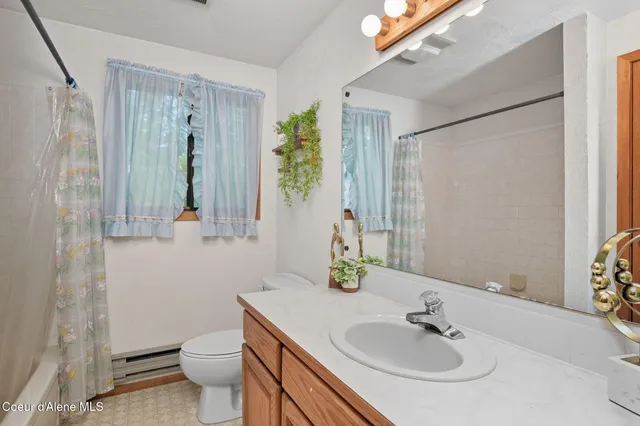 $499,999 | 113 Martin Bay Loop, Sagle, ID 83860