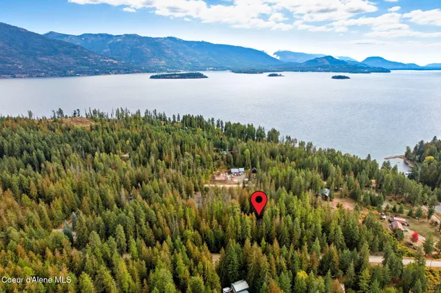 $499,999 | 113 Martin Bay Loop, Sagle, ID 83860