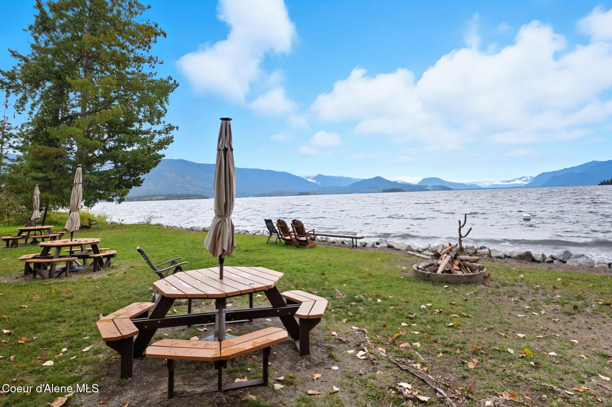 113 Martin Bay Loop Sagle, ID 83860 - Photo 4 of 40 31-web-or-mls-113 Martin Bay-31