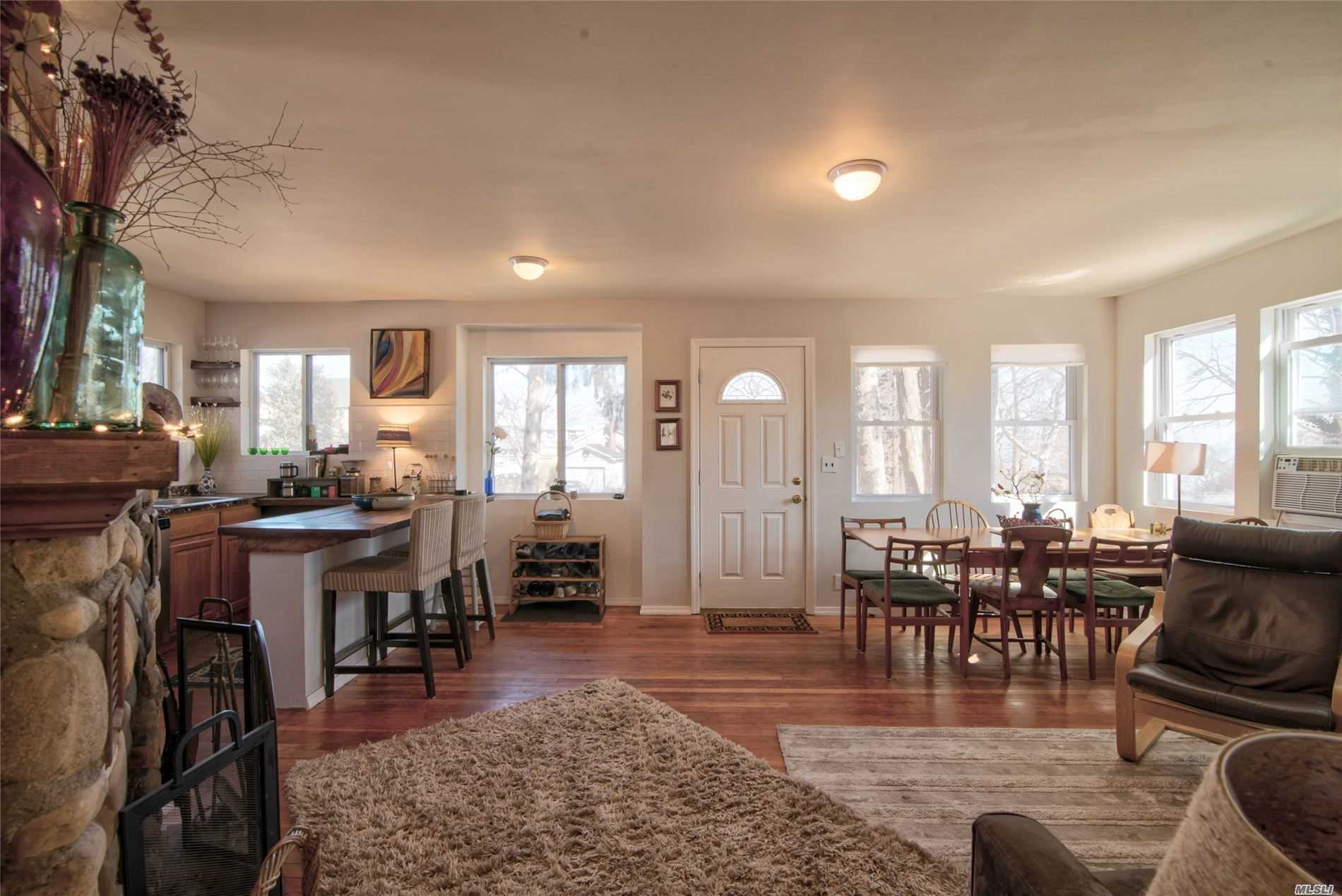 14 Yeoman Road Rocky Point, NY 11778 - Photo 8 of 18 Living Room/Dining area combo