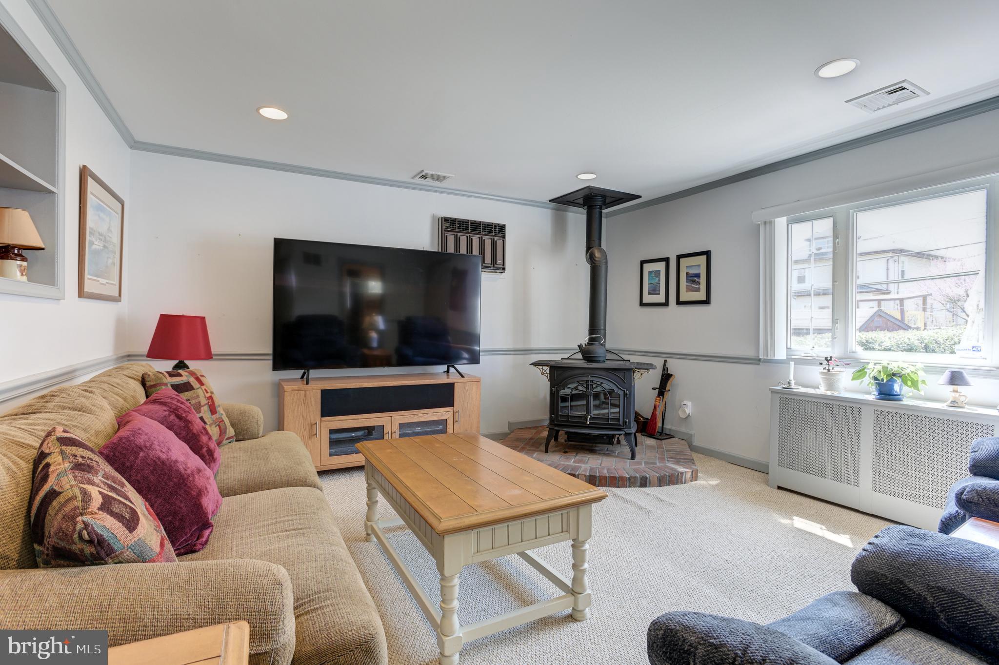 611 Kingston Road Baltimore, MD 21212 - Photo 15 of 44 Family room addition with full bath