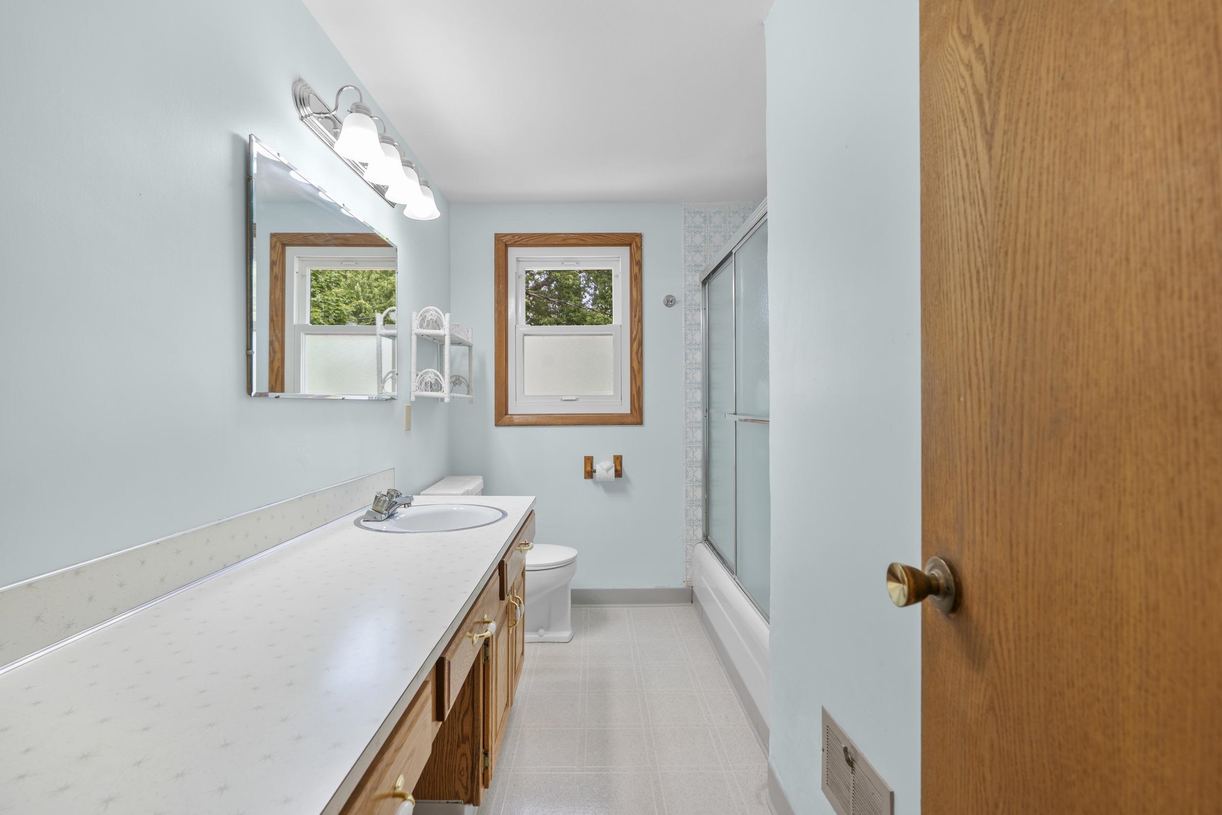 1136 West Roberts Avenue Appleton, WI 54914 - Photo 28 of 58