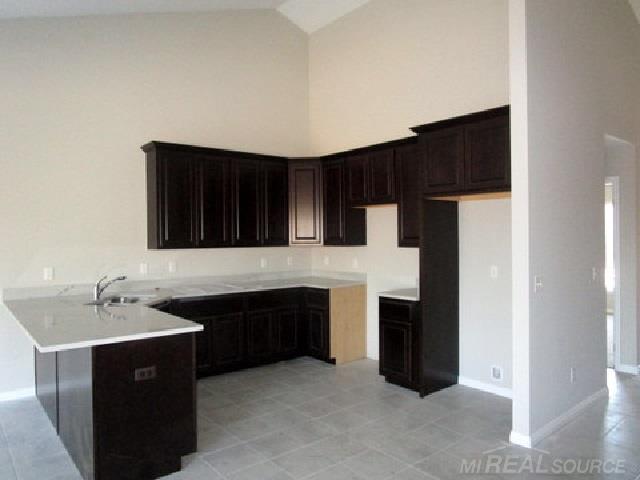 47368 Mariner's Pte New Baltimore, MI 48051 - Photo 2 of 11