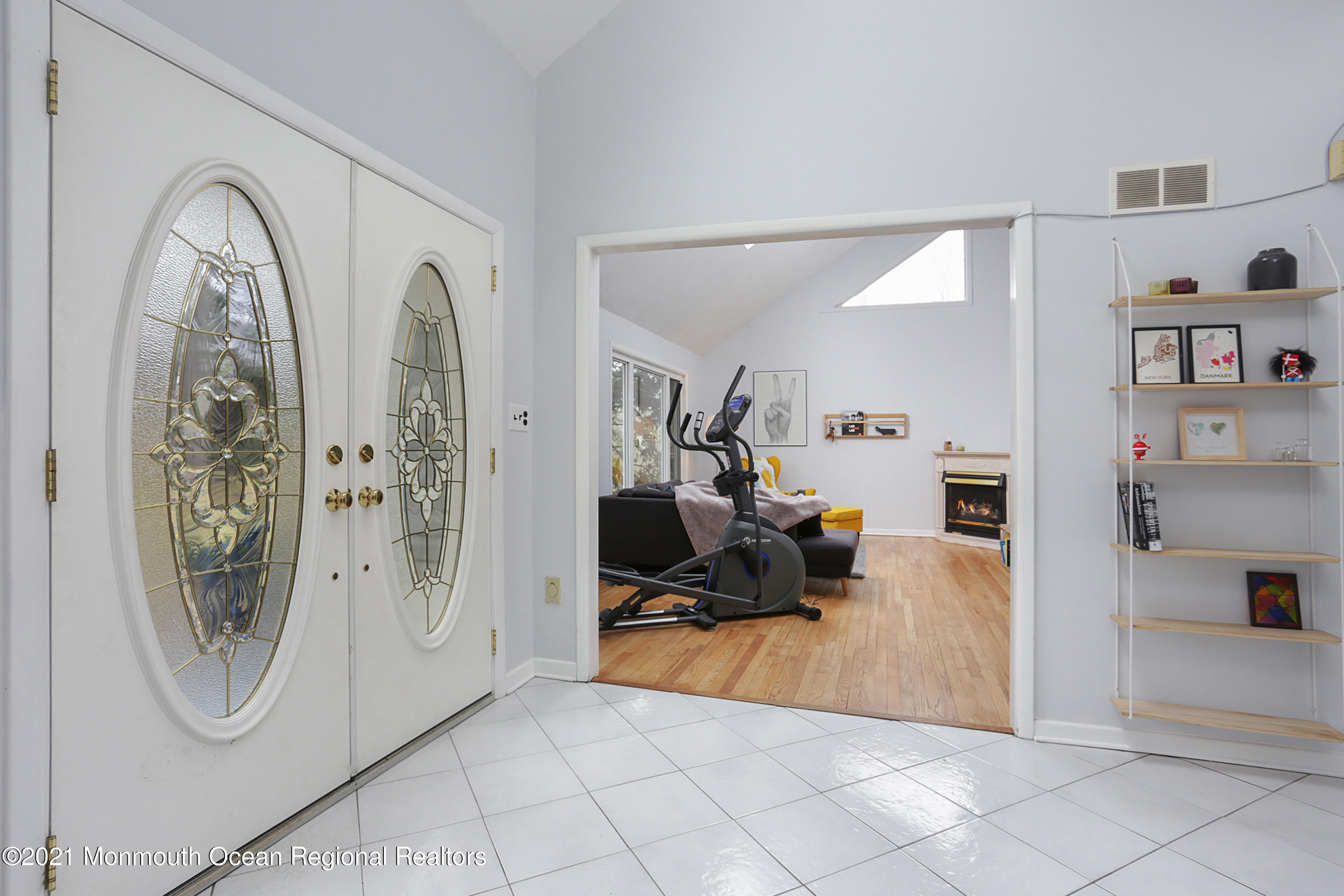 25 Laurel Brook Road Lincroft, NJ 07738 - Photo 1 of 35 IMG_0457