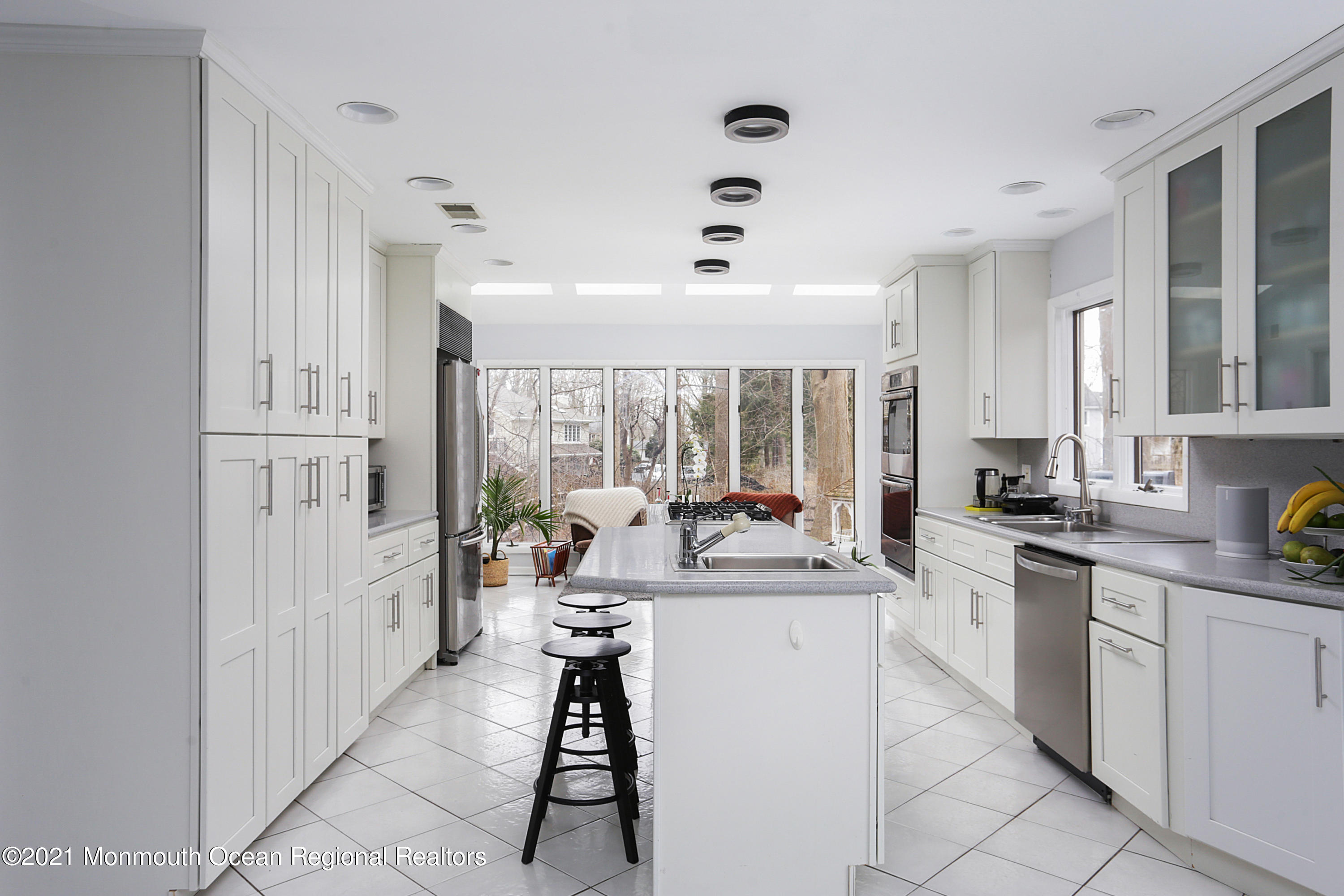 25 Laurel Brook Road Lincroft, NJ 07738 - Photo 13 of 35 IMG_0534