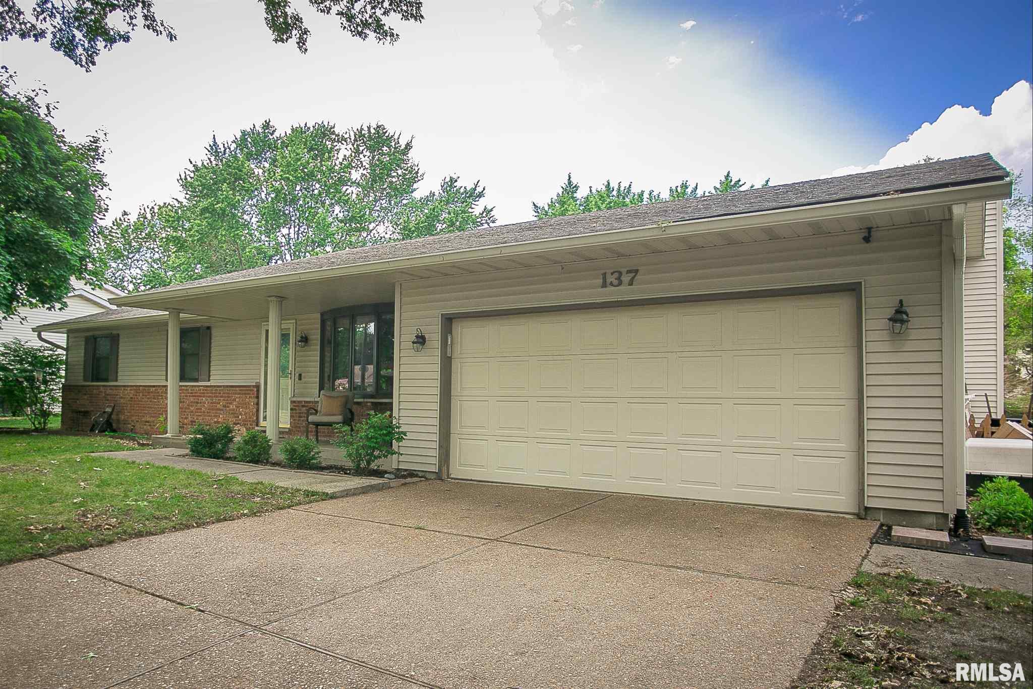 137 Basswood Road Springfield, IL 62712 - Photo 1 of 24