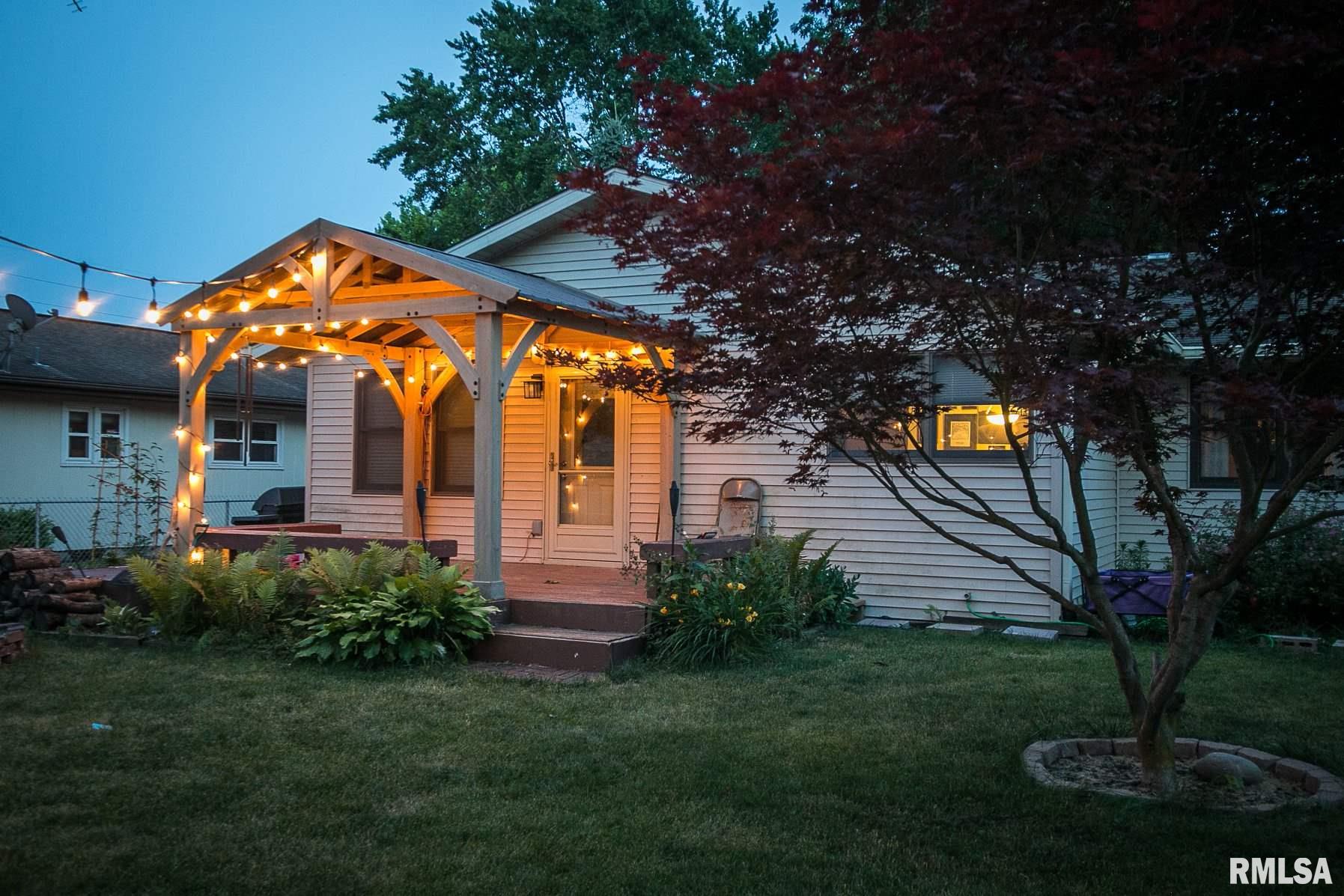 137 Basswood Road Springfield, IL 62712 - Photo 3 of 24
