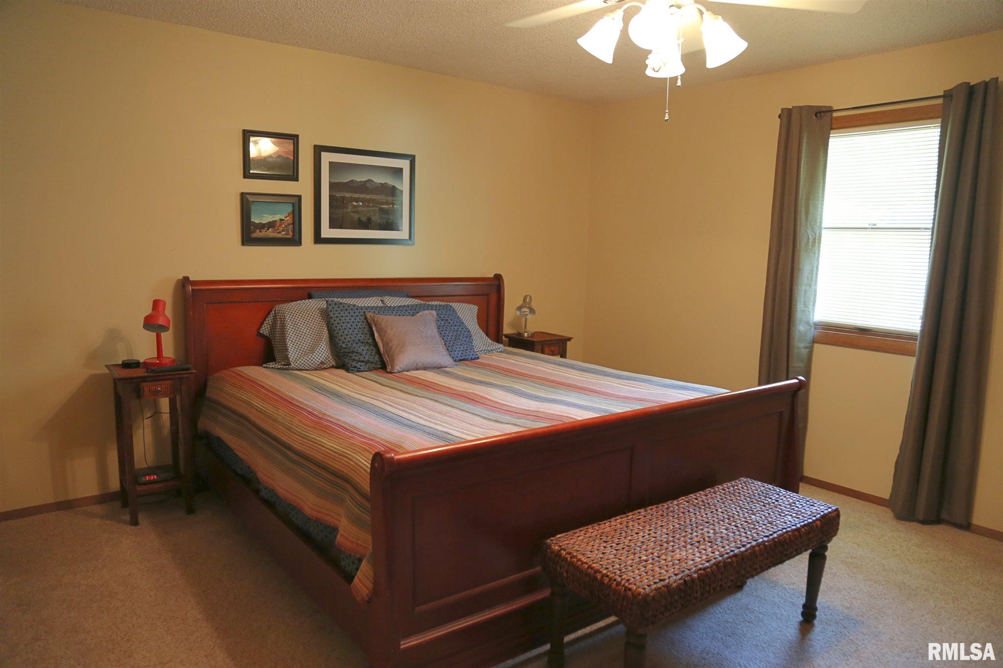 137 Basswood Road Springfield, IL 62712 - Photo 9 of 24