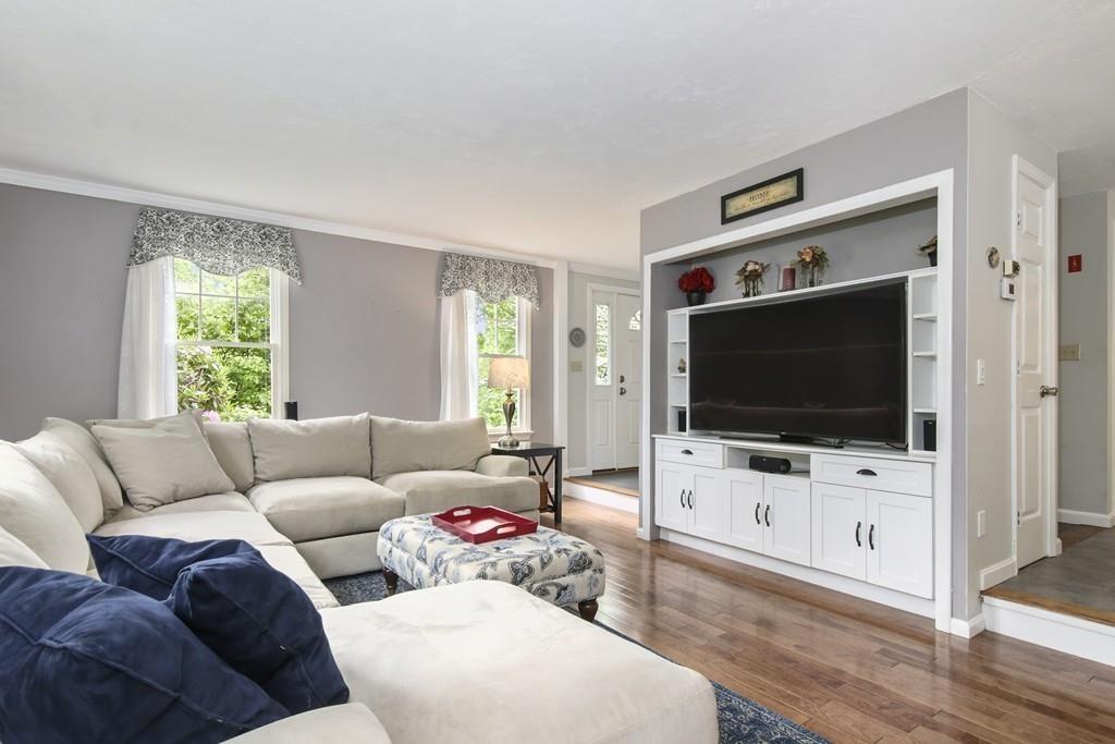 19 Castle Road Norfolk, MA 02056 - Photo 12 of 40 Gallery Image 12