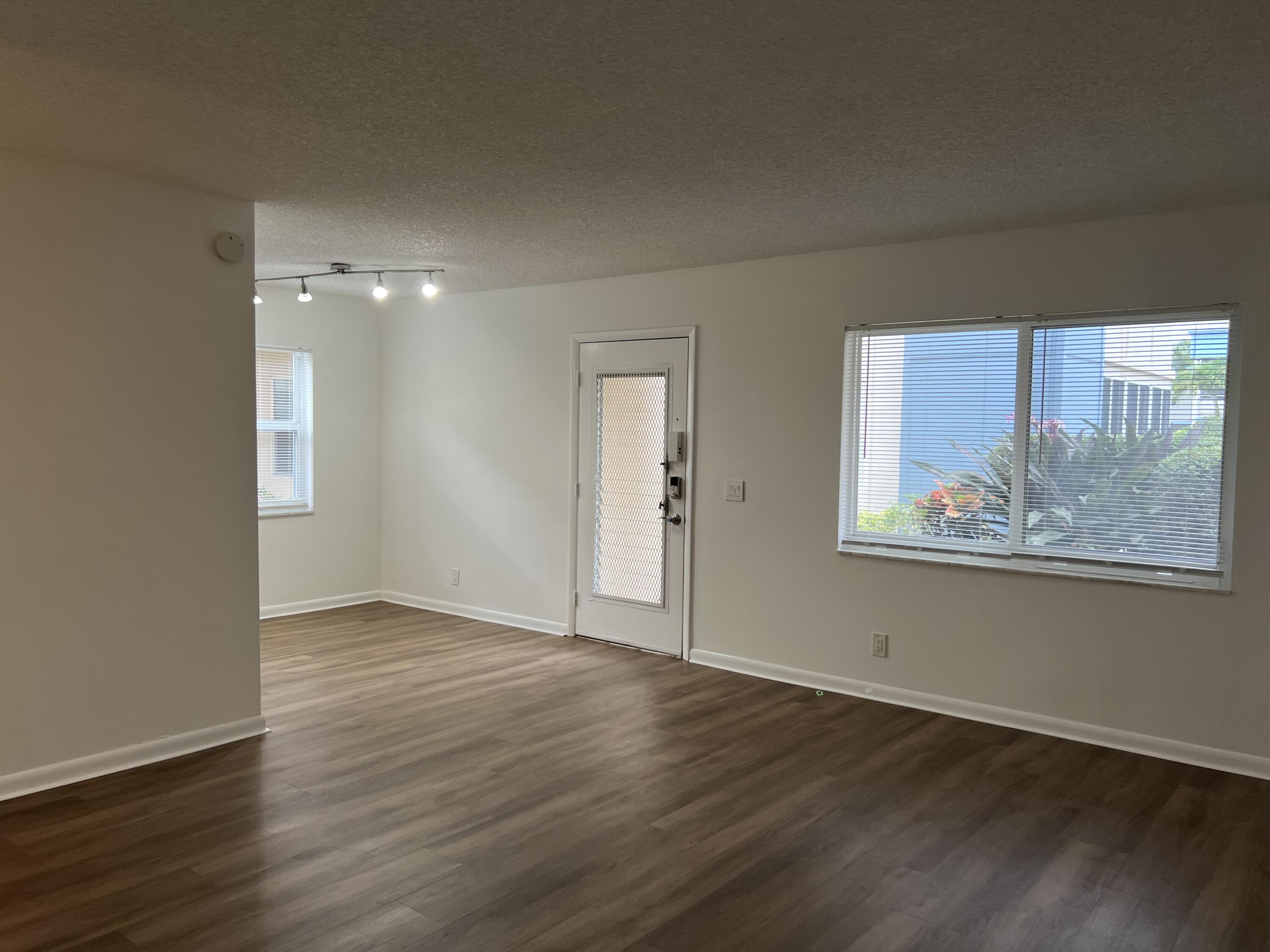 874 Flanders South Delray Beach, FL 33484 - Photo 2 of 48 IMG_7922