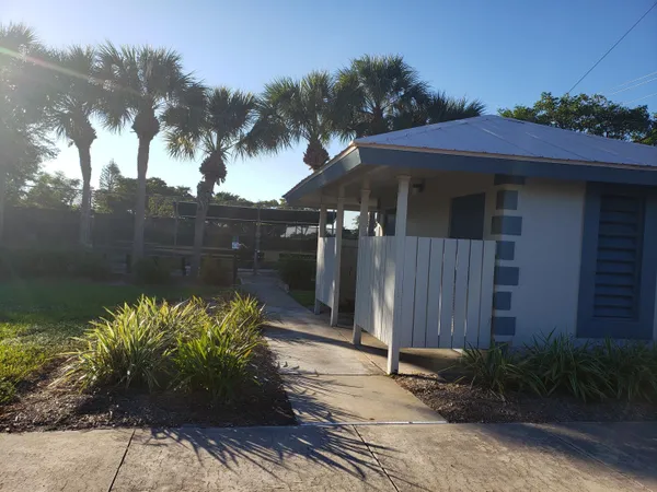 $1,700 | 874 Flanders South, Delray Beach, FL 33484