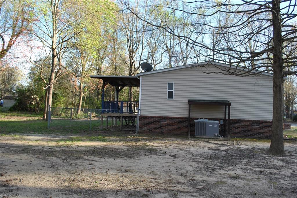 435 Hartman Road Salisbury, NC 28146 - Photo 5 of 25 Gallery Image 5