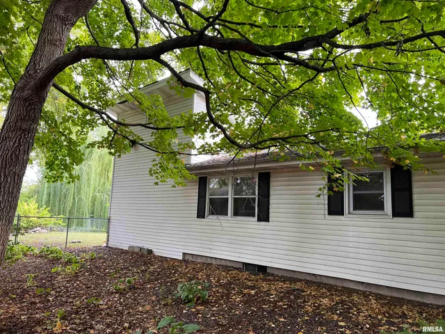 $145,000 | 1434 South East Street, South Jacksonville, IL 62650