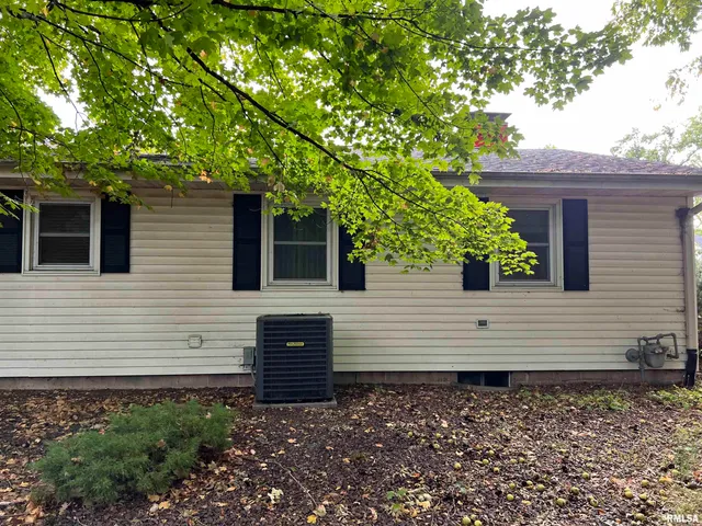 $145,000 | 1434 South East Street, South Jacksonville, IL 62650