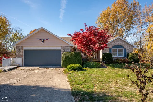 $324,900 | 104 West Hillsboro Drive, Pendleton, IN 46064