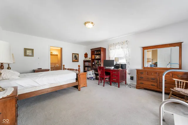 $324,900 | 104 West Hillsboro Drive, Pendleton, IN 46064