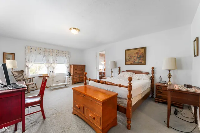 $324,900 | 104 West Hillsboro Drive, Pendleton, IN 46064