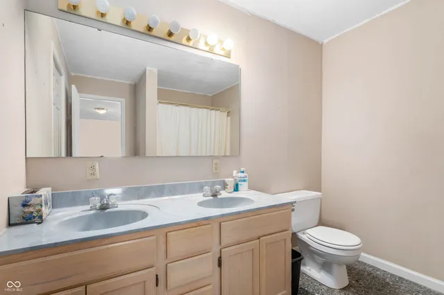 $324,900 | 104 West Hillsboro Drive, Pendleton, IN 46064