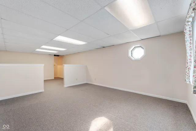 $324,900 | 104 West Hillsboro Drive, Pendleton, IN 46064