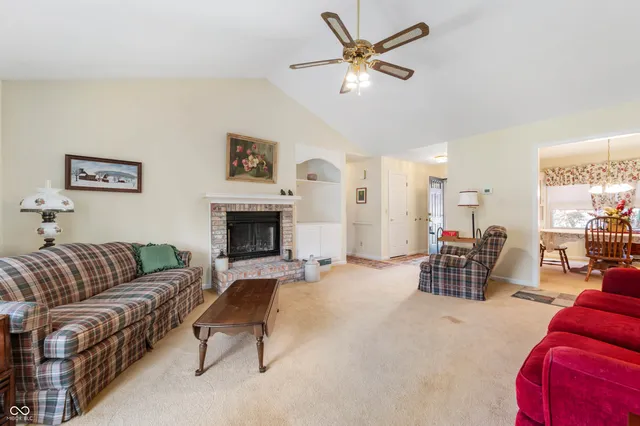 $324,900 | 104 West Hillsboro Drive, Pendleton, IN 46064