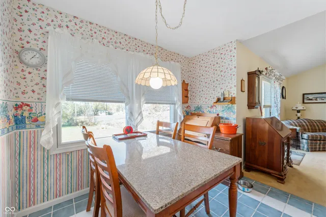 $324,900 | 104 West Hillsboro Drive, Pendleton, IN 46064