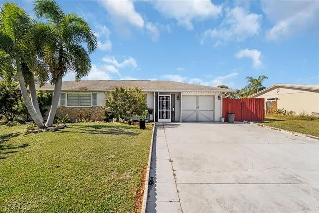 $299,000 | 2960 Renee Court, Fort Myers, FL 33905