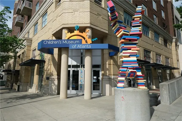 $212,500 | 115 West Peachtree Place Northwest, Unit 709, Atlanta, GA 30313