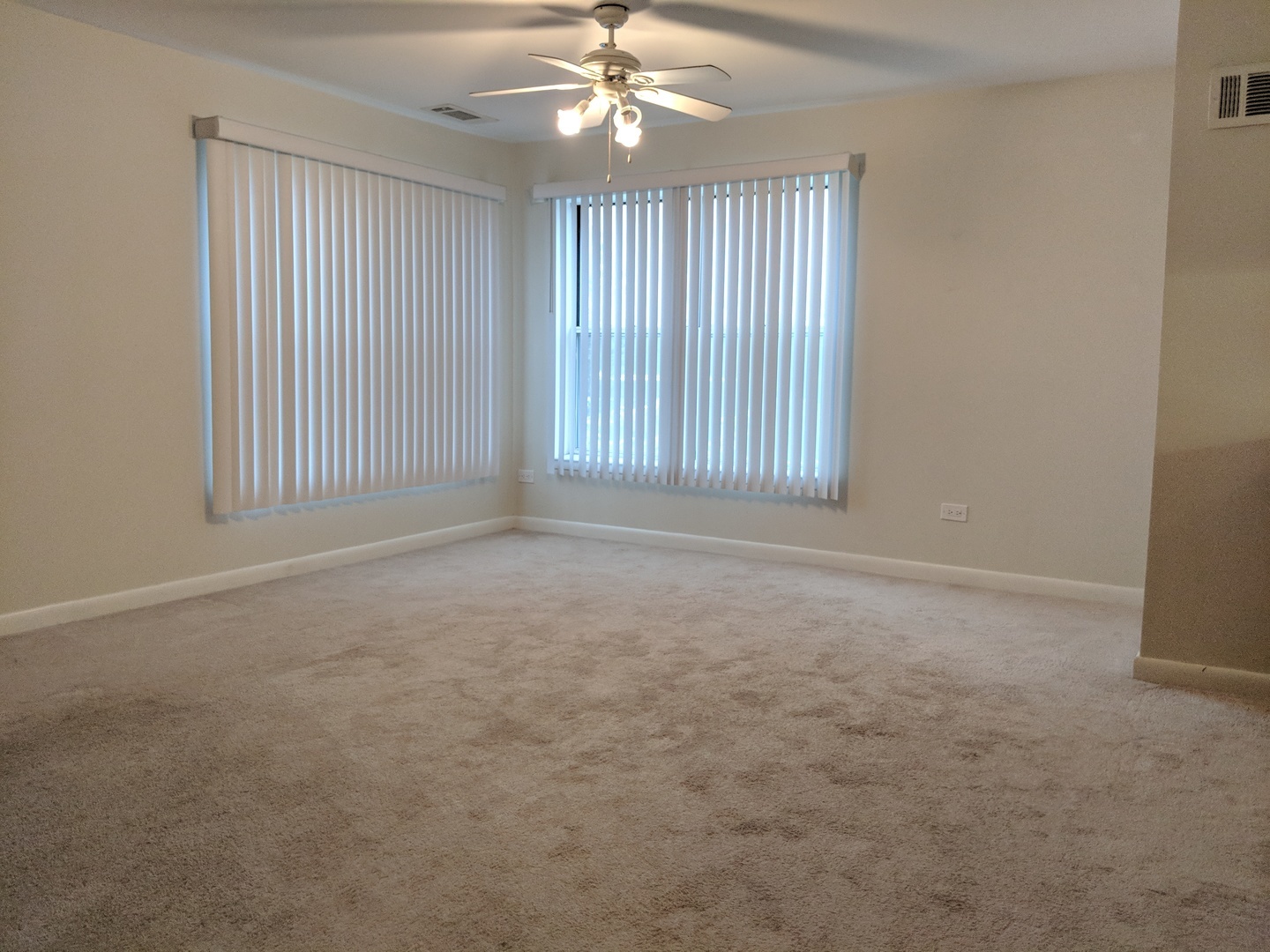 3255 Kirchoff Road, Unit 301 Rolling Meadows, IL 60008 - Photo 3 of 23