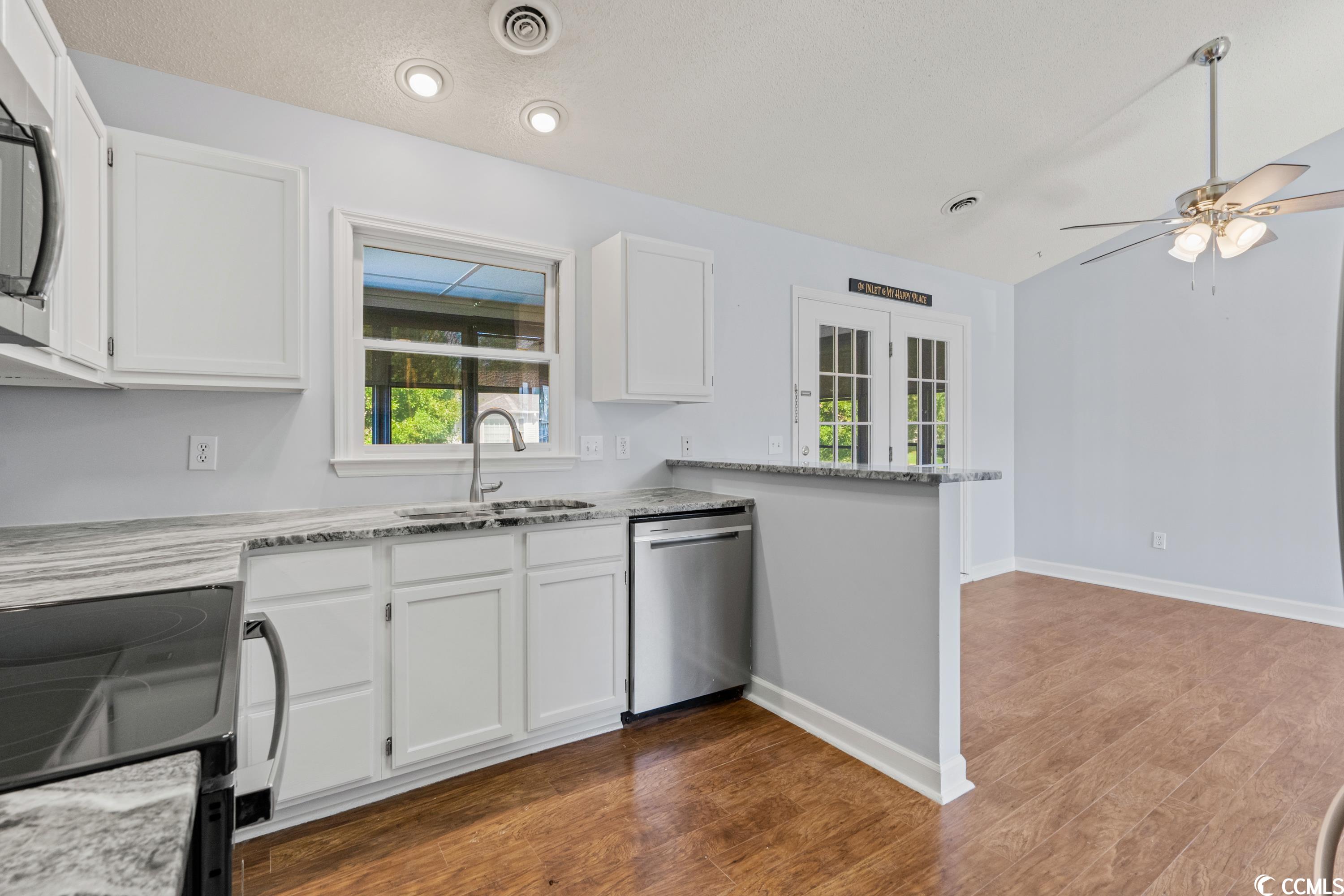 1306 Timber Court Murrells Inlet, SC 29576 - Photo 15 of 40 Gallery Image 15