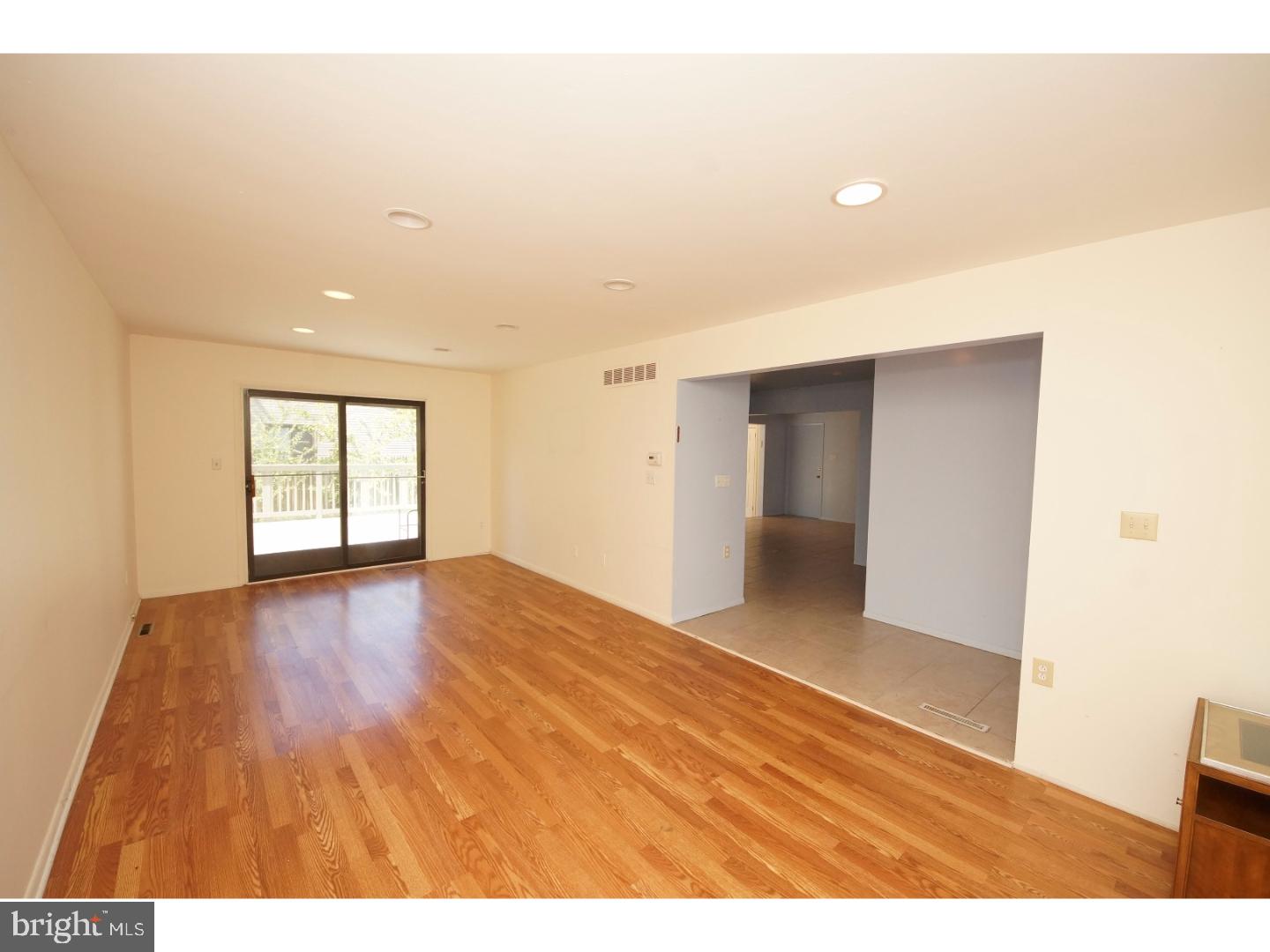 18 Pennington Road East Windsor, NJ 08520 - Photo 2 of 25 Gallery Image 2