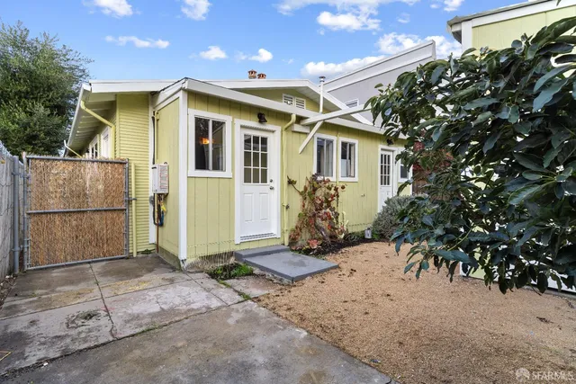 $2,650 | 689 43rd Street, Oakland, CA 94609